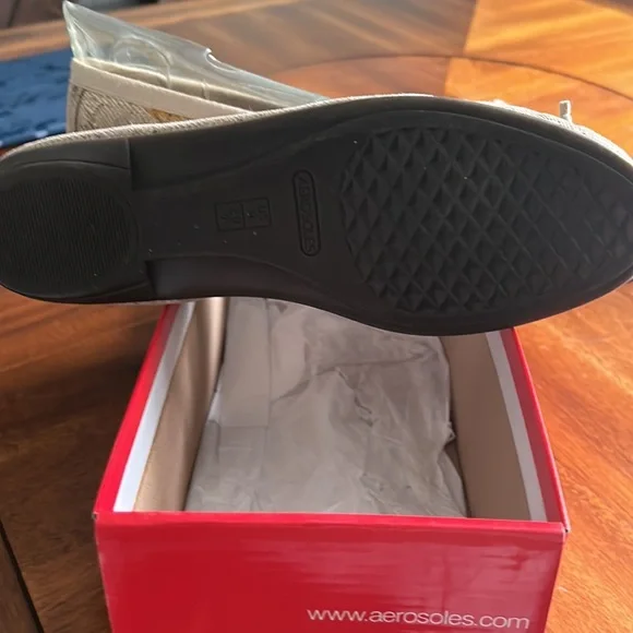 Women’s dress flats.  Good condition. - Picture 4 of 4